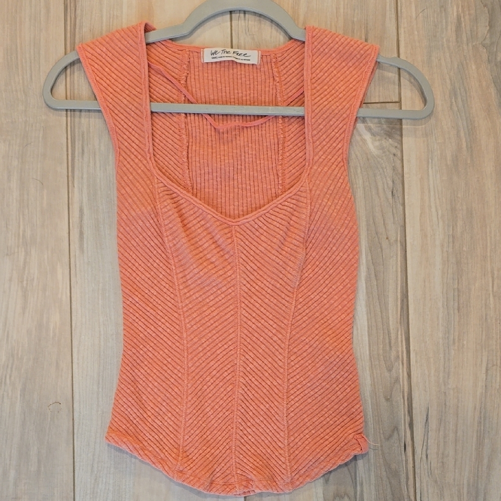 Top in Coral